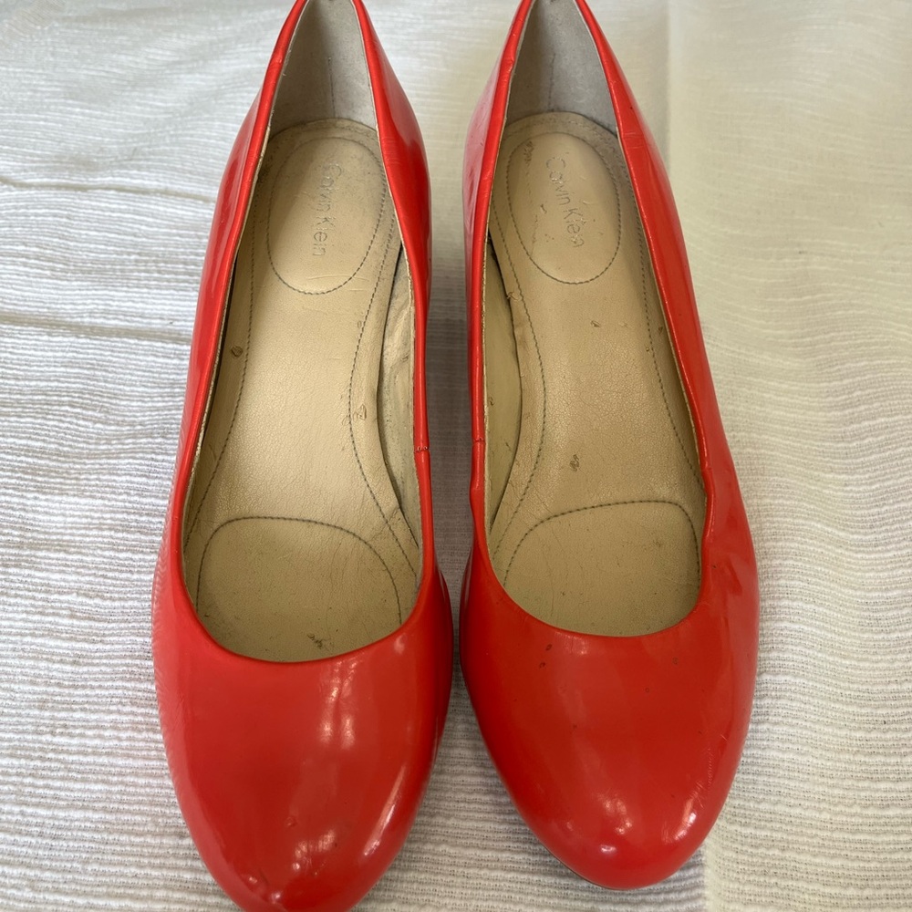 Calvin Klein Women's Coral Wedge Pumps